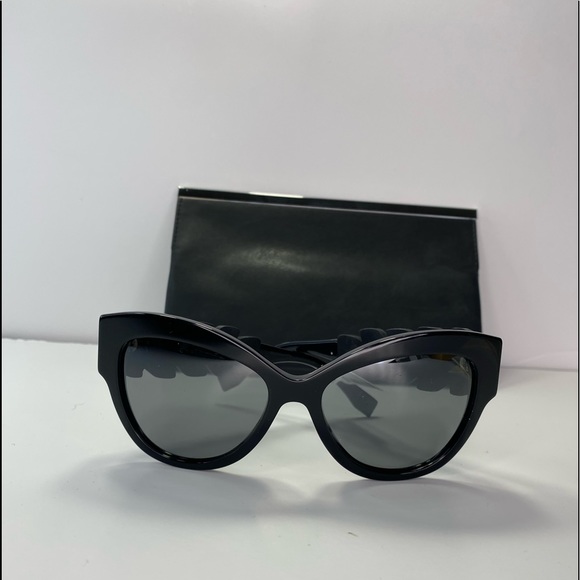 New Authentic New Runway Limited Edition Fendi  Ladies Sunglasses - Picture 3 of 11